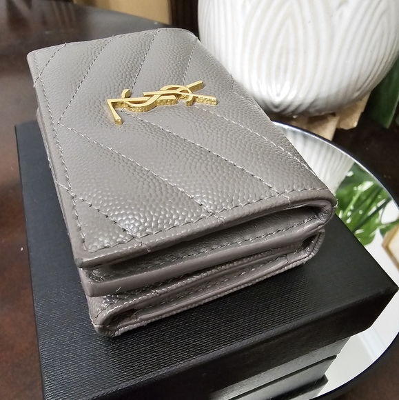 #0530-0740 - Picture 2 of 5